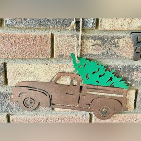 *Hanging Rusty Metal Truck - Picture 5 of 10